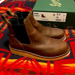 Women’s Danner Bull Run Chelsea Boot - 9.5